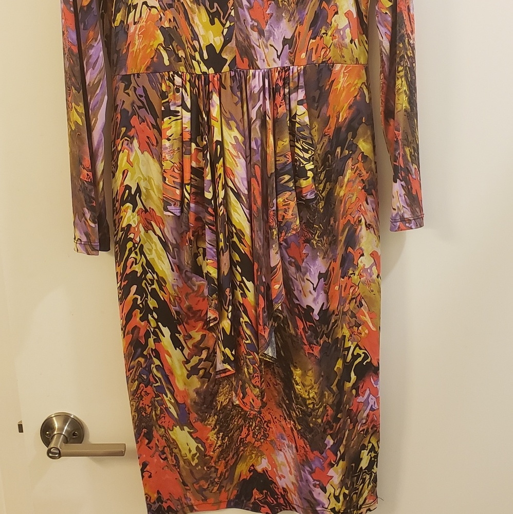 Dress - Picture 2 of 2